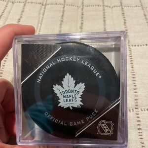NHL Toronto Maple Leafs Black Game Puck